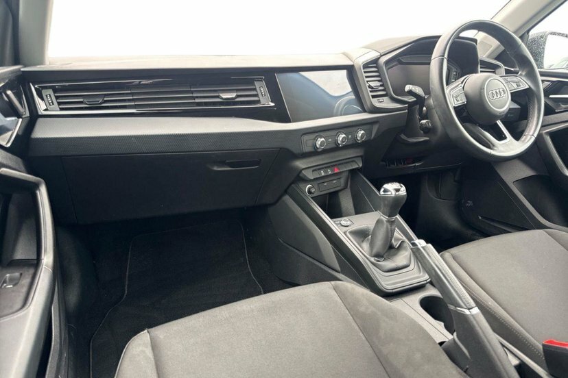Audi A1 1.0 Tfsi 25 Technik Sportback 9 EA22KBX Black #2