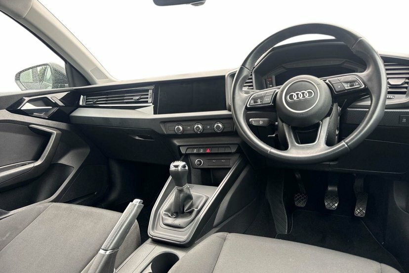 Audi A1 1.0 Tfsi 25 Technik Sportback 9 EA22KBX Black #6