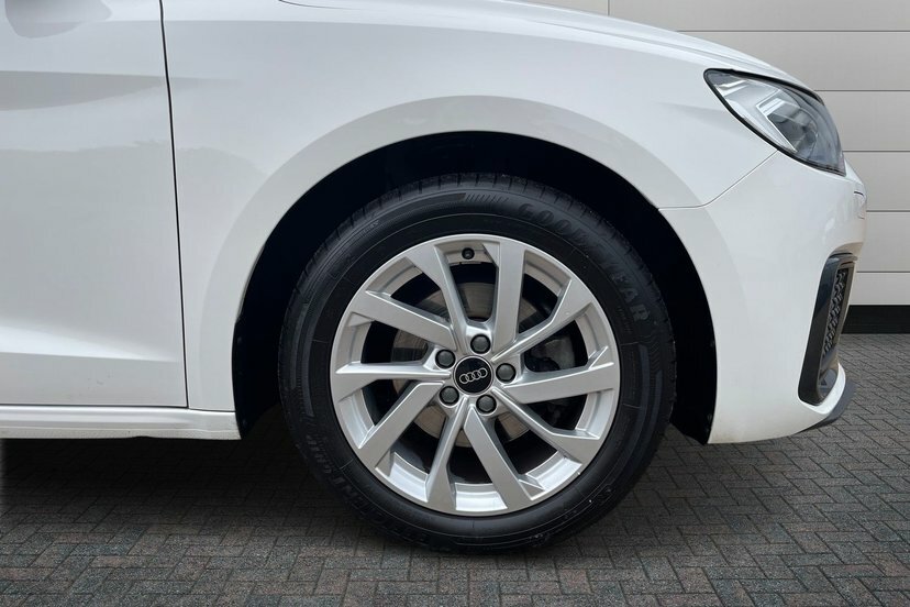 Audi A1 1.0 Tfsi 30 Sport Sportback 110 SR73APK White #5