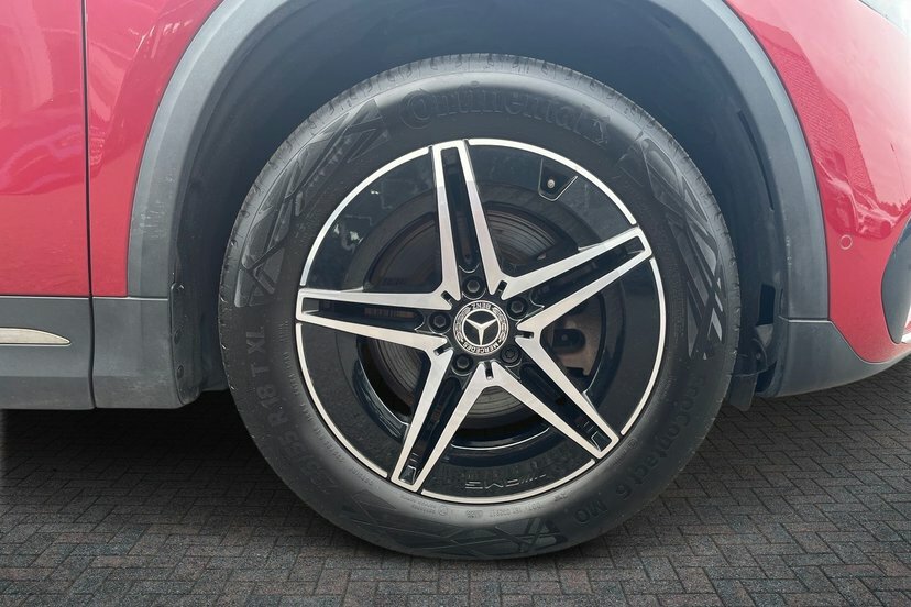 Mercedes-Benz EQA Eqa 300 66.5Kwh Amg Line SN22OTJ Red #3