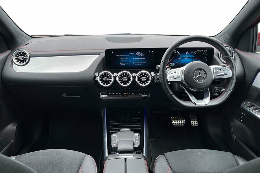 Mercedes-Benz EQA Eqa 300 66.5Kwh Amg Line SN22OTJ Red #6