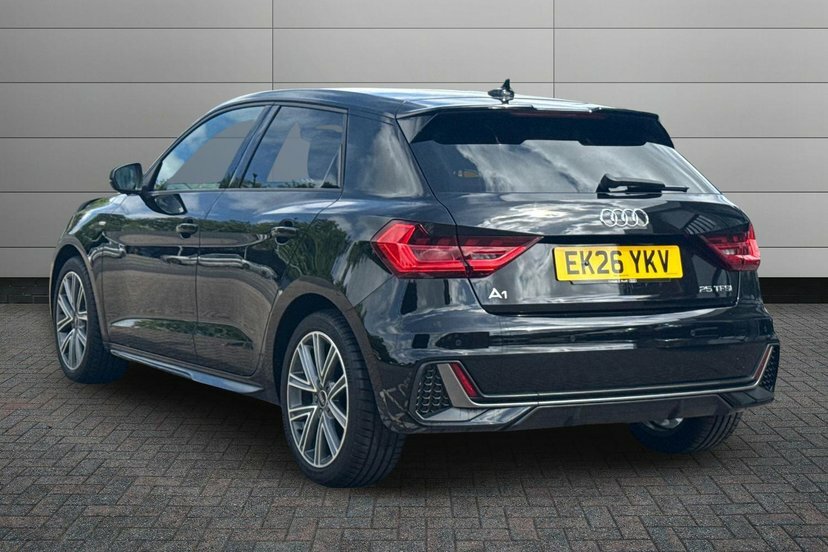 Audi A1 1.0 Tfsi 25 S Line Sportback S Tronic EK26YKV Black #3