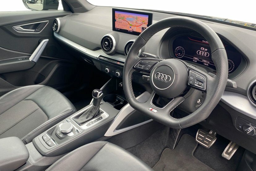 Audi Q2 1.5 Tfsi Cod 35 Black Edition Suv S Tro EF23FLA Black #6