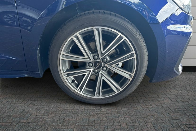 Audi A1 1.0 Tfsi 30 S Line Sportback S Tronic EK26YFC Blue #5
