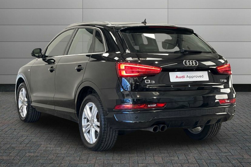 Audi Q3 1.4 Tfsi Cod S Line Edition Suv EO18KUV Black #3