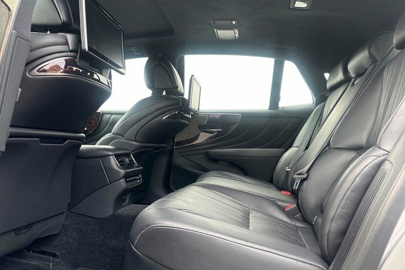 Lexus LS Luxury  #10