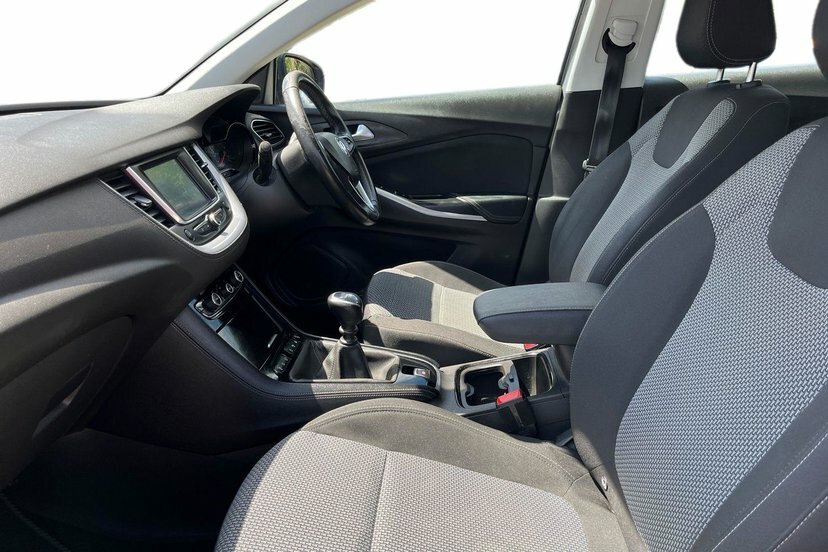 Vauxhall Grandland X 1.2 Turbo Gpf Se Suv 130 Ps YS20NNT Grey #2