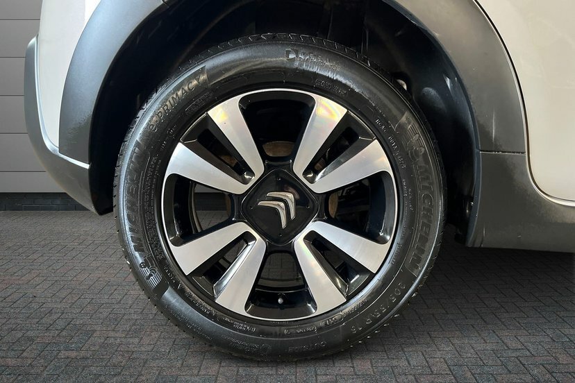 Citroen C3 1.2 Puretech C-series Edition Hatchback LJ72AHS #5