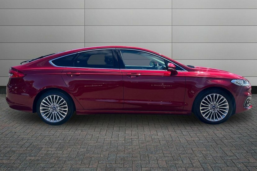 Ford Mondeo 1.5T Ecoboost Titanium Edition Hatchback Petro Red #4