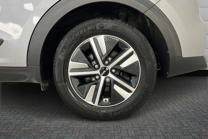 Kia Niro 1.6 Gdi Connect Suv Hybrid Dct 139 Bhp AO71NYX Grey #5