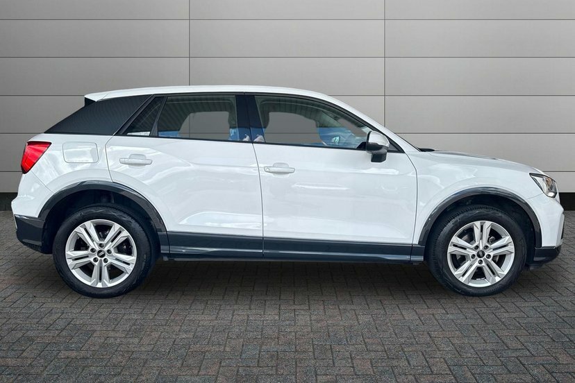 Audi Q2 1.5 Tfsi Cod 35 Sport Suv 150 P White #4