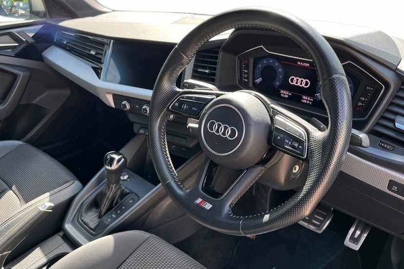 Audi A1 2.0 Tfsi 40 S Line Competition Sportback Petro Black #6