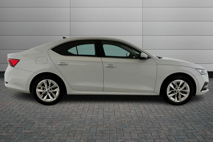Skoda Octavia Octavia Hatch Se L 1.5 Tsi 150 Ps 6G Man AO24HHK White #4