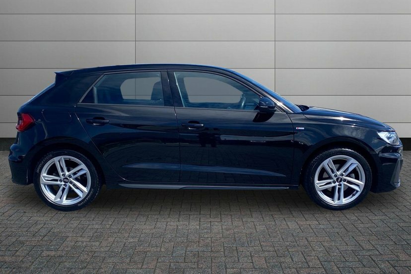 Audi A1 1.0 Tfsi 30 S Line Sportback 11 AV23KSU Black #4