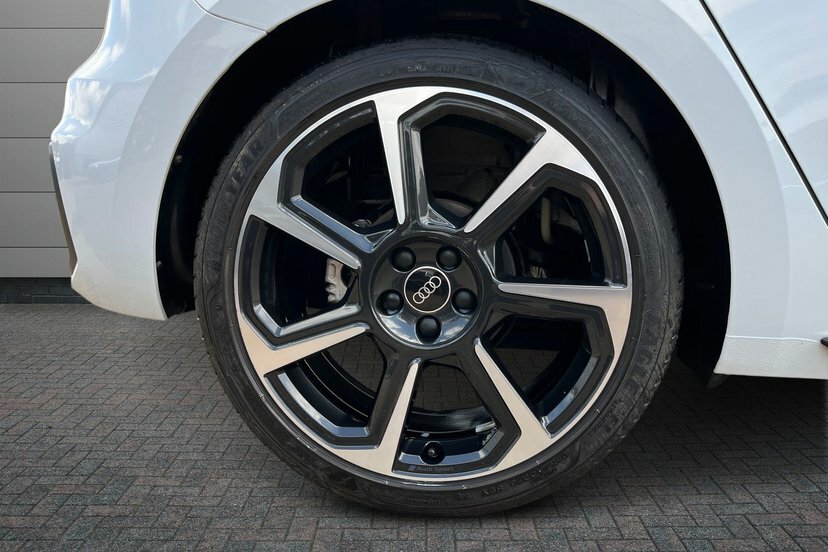 Audi A1 1.0 Tfsi 30 Black Edition Sportback S T EF23YSL White #5