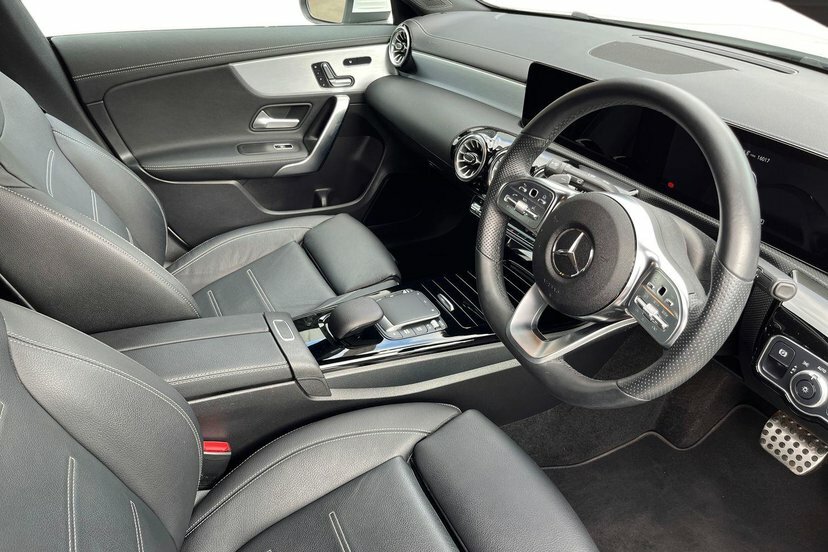 Mercedes-Benz CLA Class Cla220d Amg Line Premium Plus Shooting Brake White #5