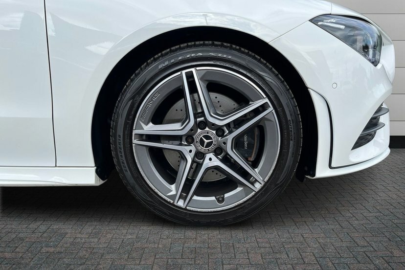 Mercedes-Benz CLA Class Cla220d Amg Line Premium Plus Shooting Brake White #4