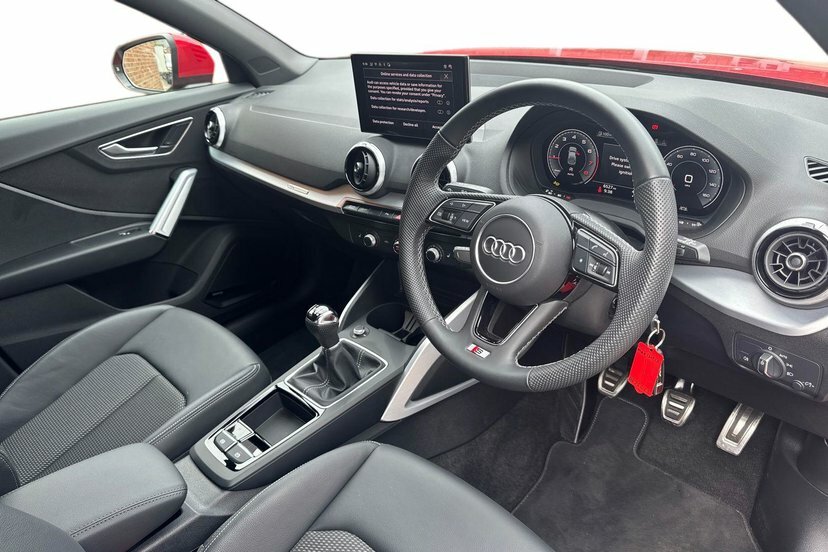 Audi Q2 1.5 Tfsi Cod 35 S Line Suv 150 Red #6
