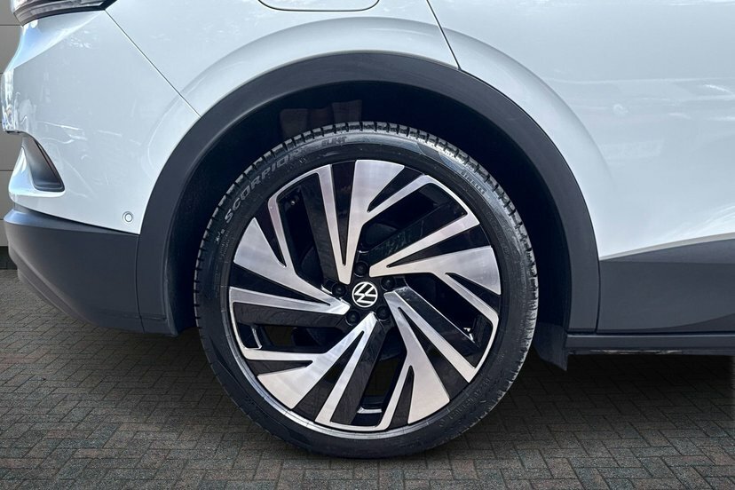 Volkswagen ID.4 Pure 52Kwh Match Suv 170 Ps MT26OEX Black #5