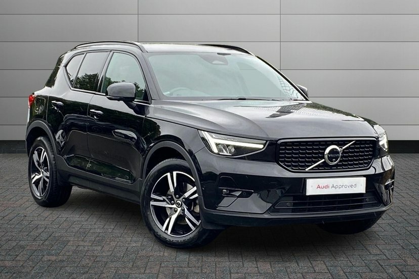 Volvo XC40 2.0 B3 Mhev Plus Dark Suv Hybrid Dct Au Black