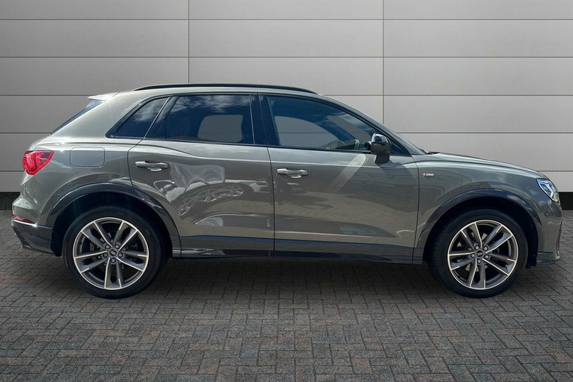 Audi Q3 1.5 Tfsi Cod 35 Black Edition Suv S Tro Grey #4
