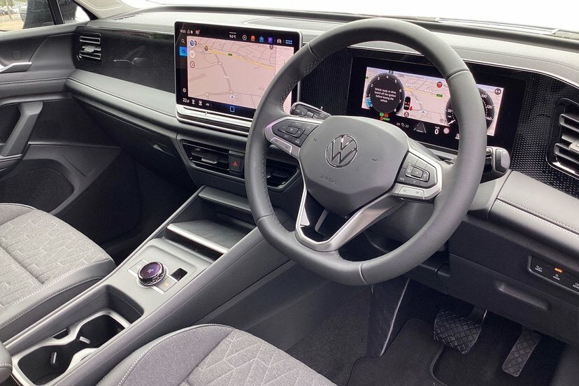 Volkswagen Tiguan 1.5 Etsi Mhev Match Suv Hybrid Dsg 150 EK26ZZN Black #6