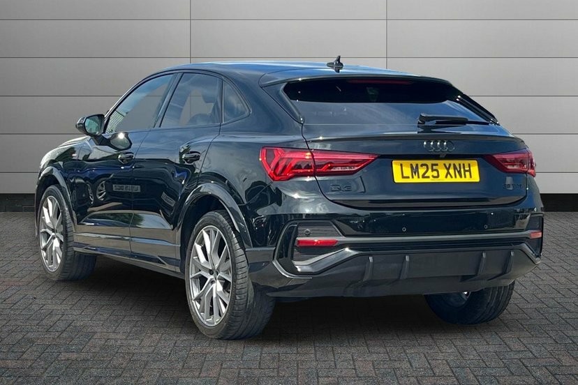 Audi Q3 1.5 Tfsi Cod 35 Black Edition Sportback LM25XNH Black #3