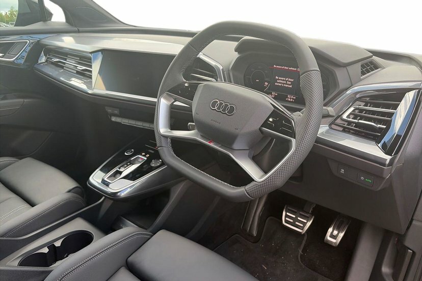 Audi Q4 E Tron 40 Black Edition Suv 63Kwh 204 DE26EJL Grey #6