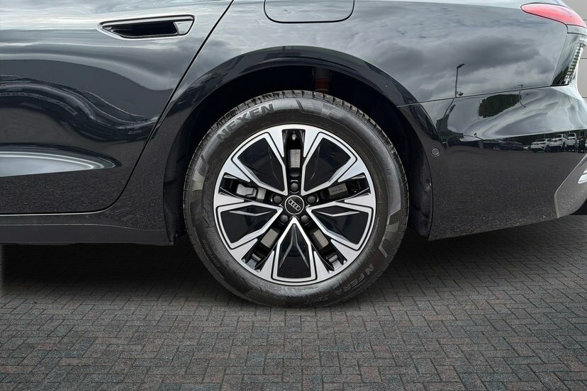 Audi A6 Saloon 2.0 E-hybrid 25.9Kwh Sport Saloon Plug- EA26YDM Black #5