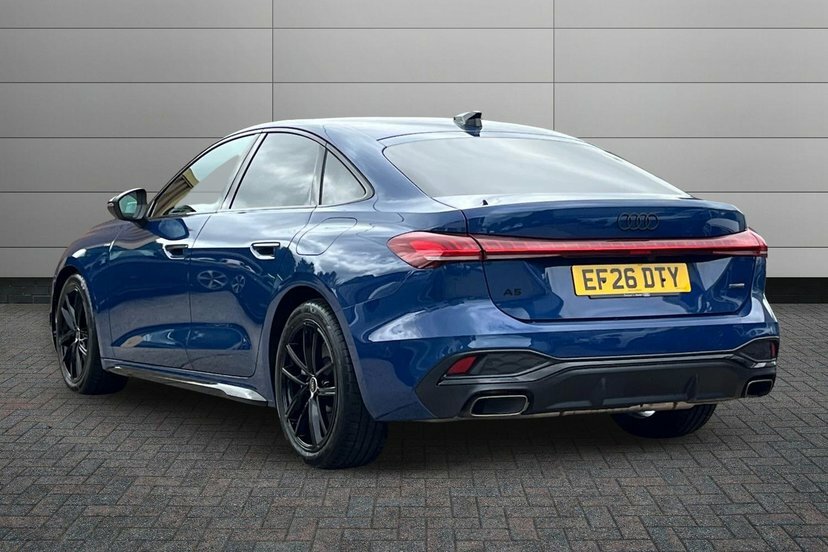 Audi A5 2.0 E-hybrid 25.9Kwh Black Edition Saloon Petr EF26DTY Blue #3