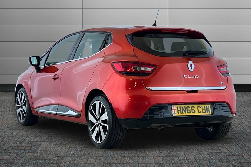 Renault Clio 1.5 Dci Dynamique S Nav HN66CUW Red #3