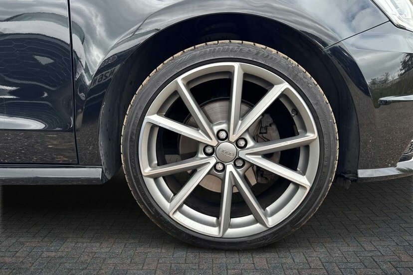 Audi A1 1.4 Tfsi Black Edition Sportback S Tron DF18AAU Black #5