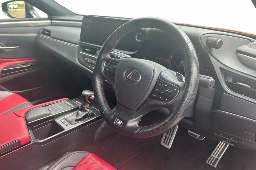 Lexus ES 2.5 300H F Sport Saloon Hybrid E-cvt 2 FM72NHA Red #6