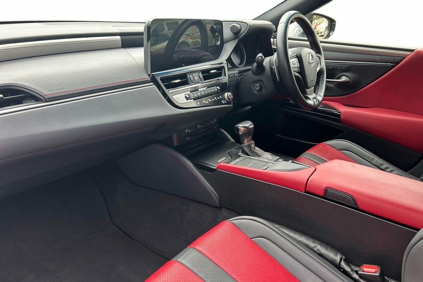 Lexus ES 2.5 300H F Sport Saloon Hybrid E-cvt 2 FM72NHA Red #2