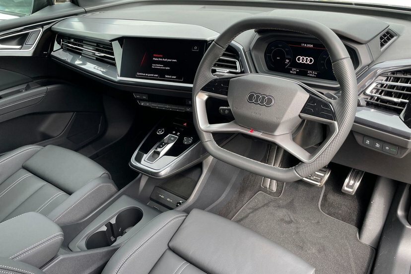 Audi Q4 E Tron 45 Black Edition Suv 82Kwh 286 MM26HLZ Grey #6