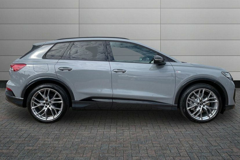 Audi Q4 E Tron 45 Black Edition Suv 82Kwh 286 MM26HLZ Grey #4
