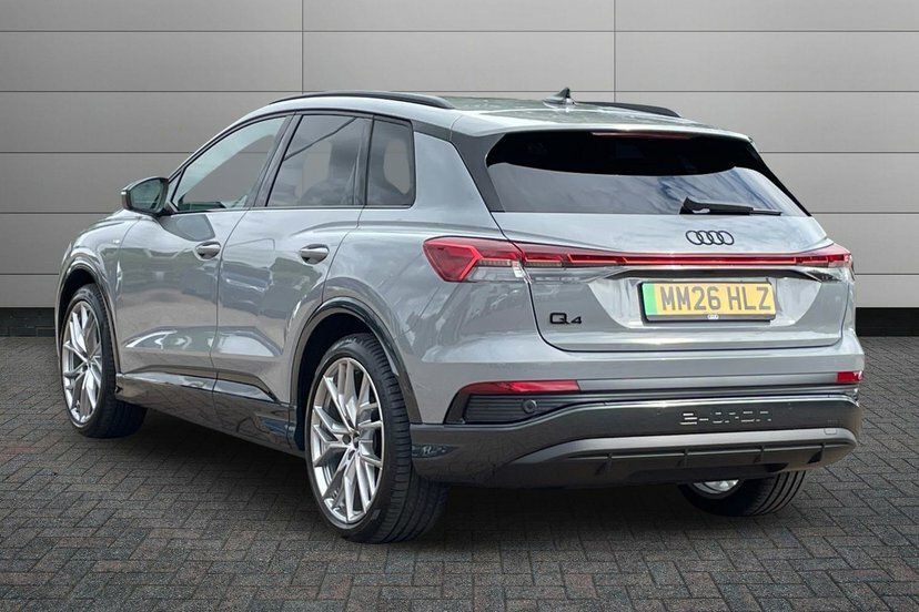 Audi Q4 E Tron 45 Black Edition Suv 82Kwh 286 MM26HLZ Grey #3