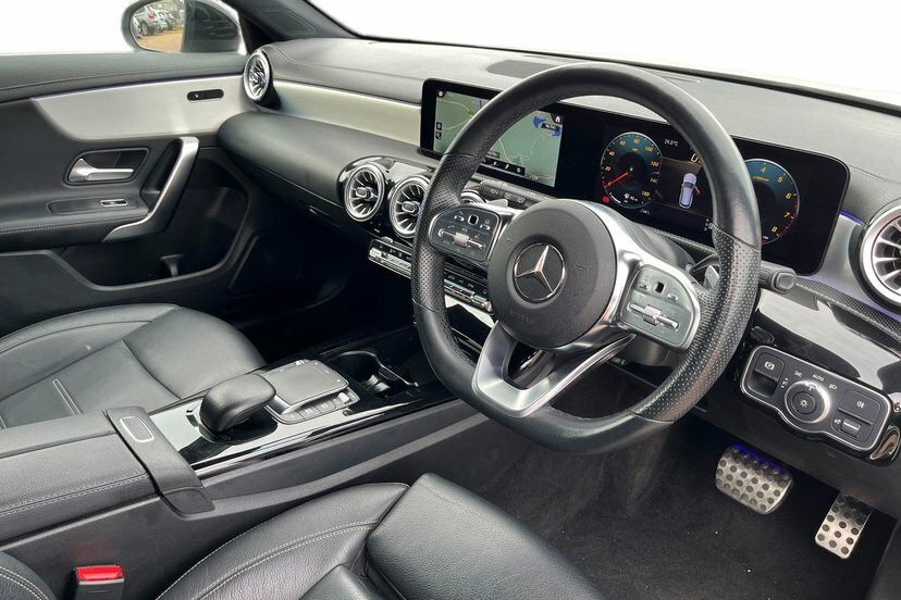Mercedes-Benz CLA Class Cla200 Amg Line Premium Shooting Brake KN23YDO White #5