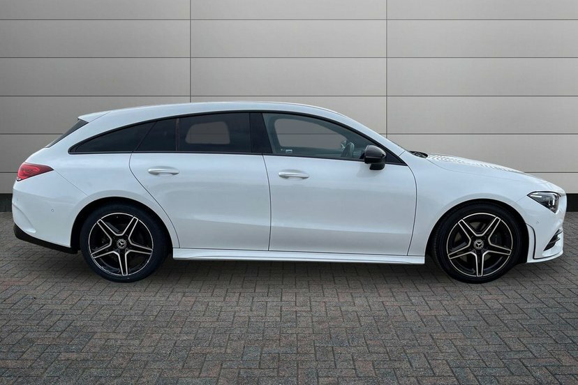 Mercedes-Benz CLA Class Cla200 Amg Line Premium Shooting Brake KN23YDO White #3