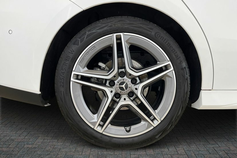 Mercedes-Benz CLA Class Cla 180 Amg Line Executive Coupe KP25OVF White #4