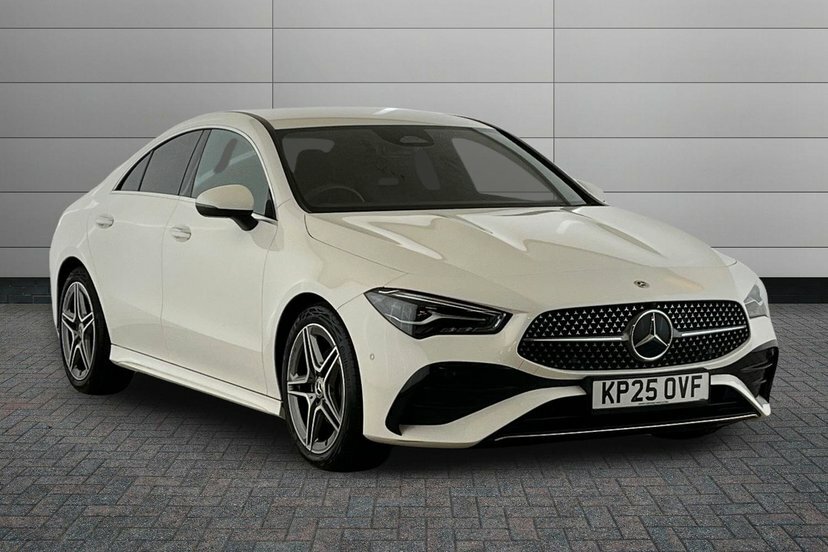 Mercedes-Benz CLA Class Cla 180 Amg Line Executive Coupe White