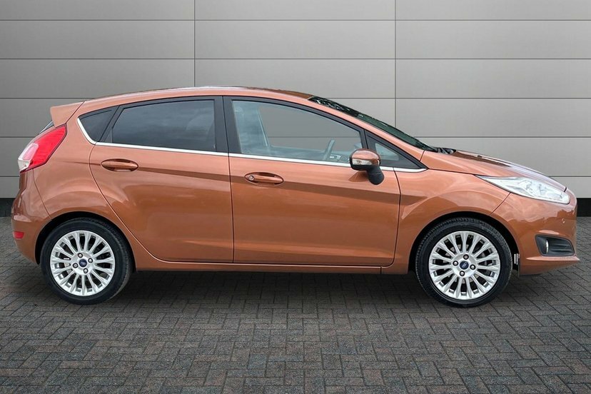 Ford Fiesta 1.6 Titanium Powershift Euro 5 Yellow #4