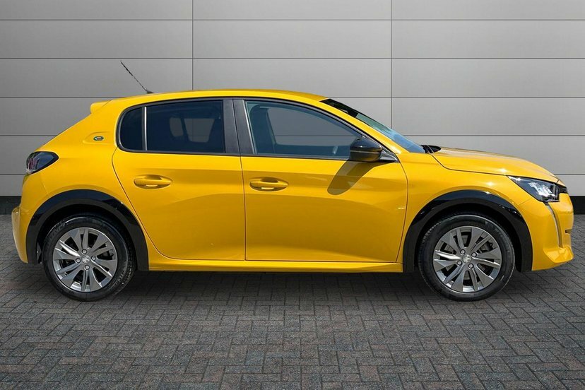 Peugeot e-208 50Kwh Active Premium Hatchback OX73EFT Yellow #4