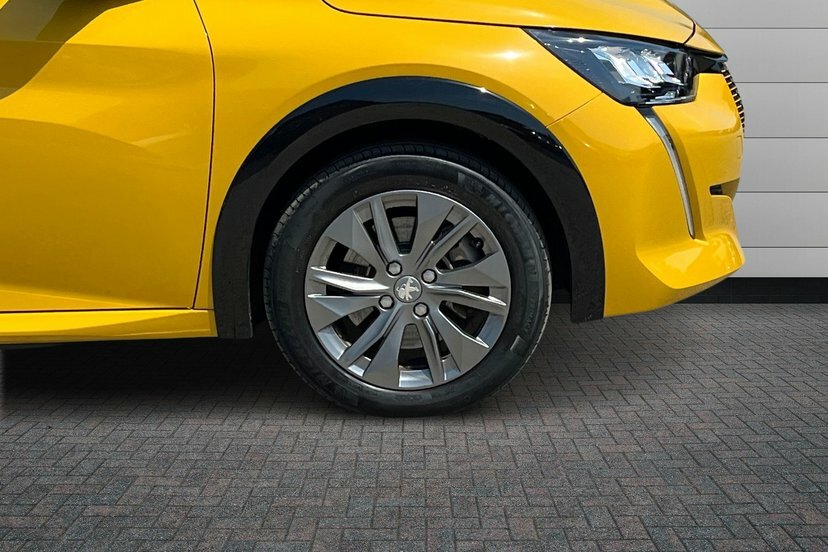 Peugeot e-208 50Kwh Active Premium Hatchback OX73EFT Yellow #5