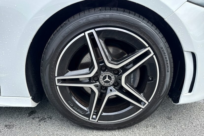 Mercedes-Benz A Class A200 Amg Line Executive Hatchback KN23YRM White #4