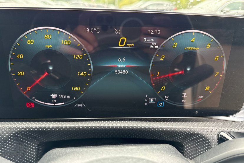 Mercedes-Benz A Class A200 Amg Line Executive Hatchback KN23YRM White #6