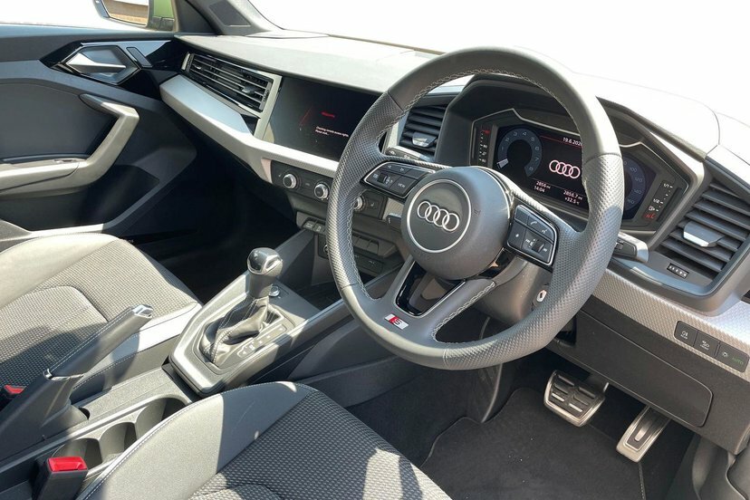 Audi A1 1.0 Tfsi 30 S Line Sportback S Tronic EK75ZWA Green #6