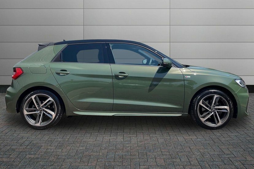 Audi A1 1.0 Tfsi 30 S Line Sportback S Tronic EK75ZWA Green #4