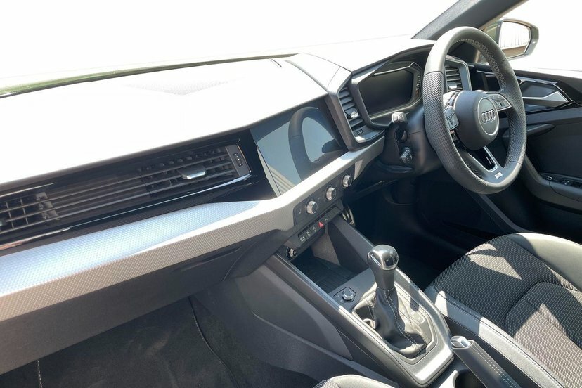 Audi A1 1.0 Tfsi 30 S Line Sportback S Tronic EK75ZWA Green #2