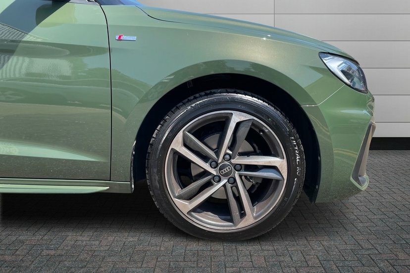 Audi A1 1.0 Tfsi 30 S Line Sportback S Tronic EK75ZWA Green #5
